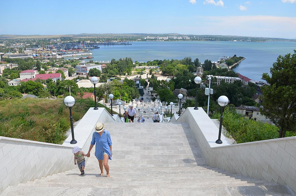 Где отдохнуть в Крыму летом: Керчь