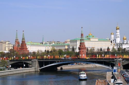 Как купить билет на теплоходную прогулку в Москве