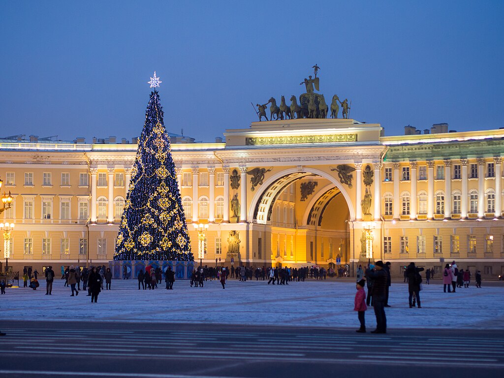 Новогодние экскурсии в Санкт-Петербурге